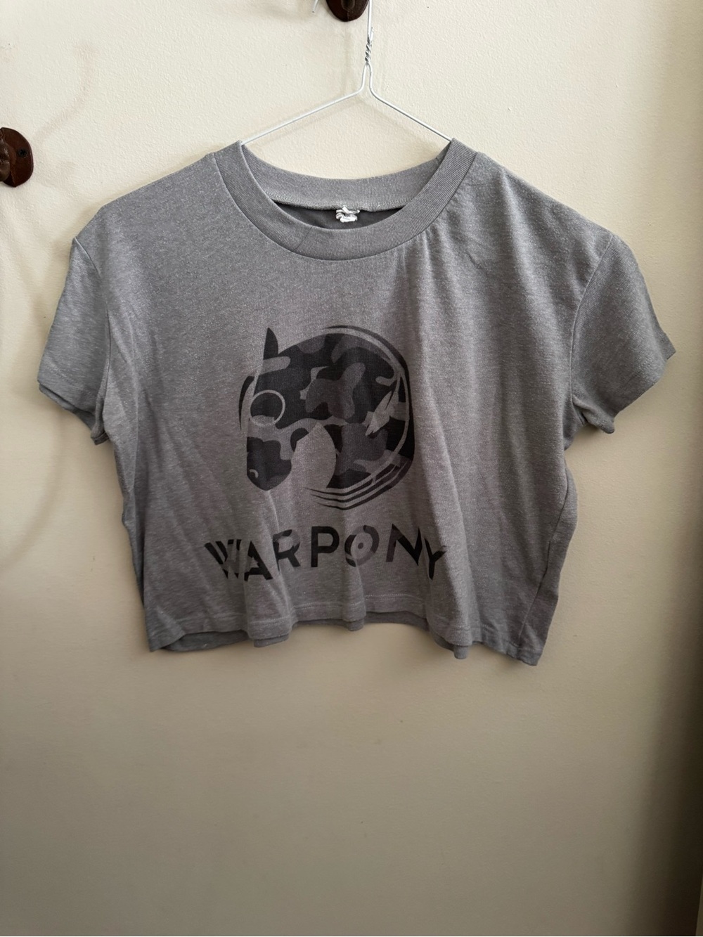 Pony Gray Cropped Graphic Tee